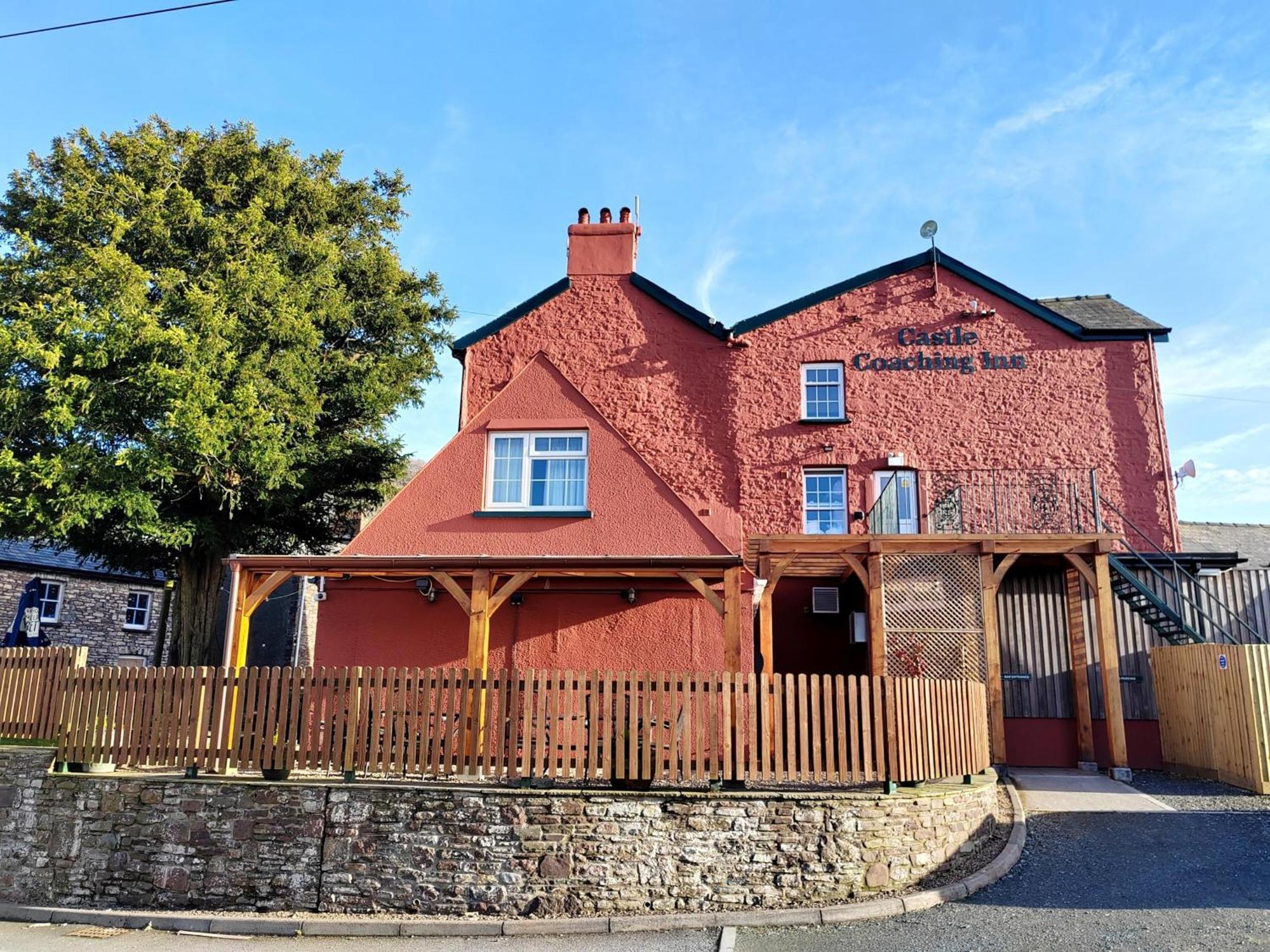 The Castle Coaching Inn Trecastle Exterior photo